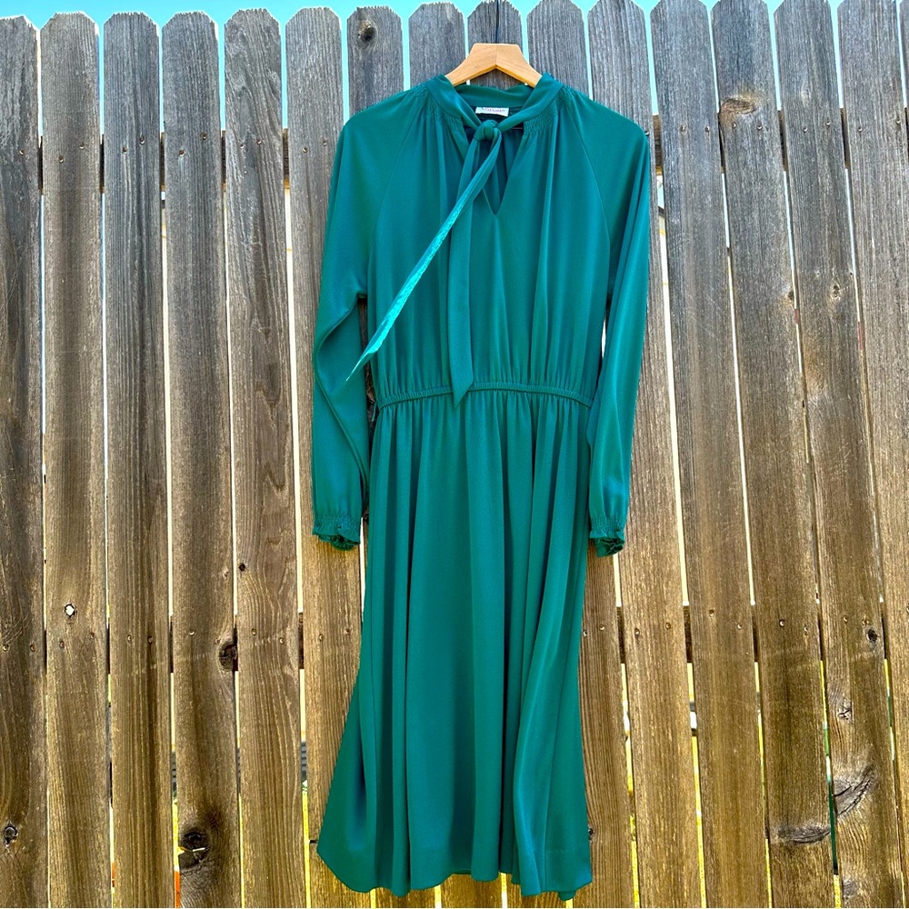 Vintage 1970s tie neck dress
